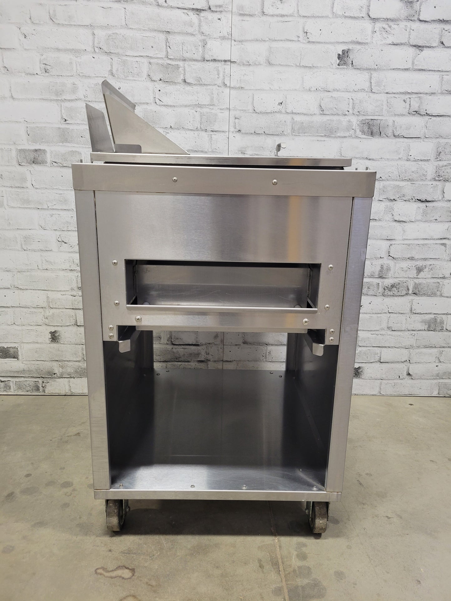 BSF PRE-OWNED Giles BBT-0 Breading Station