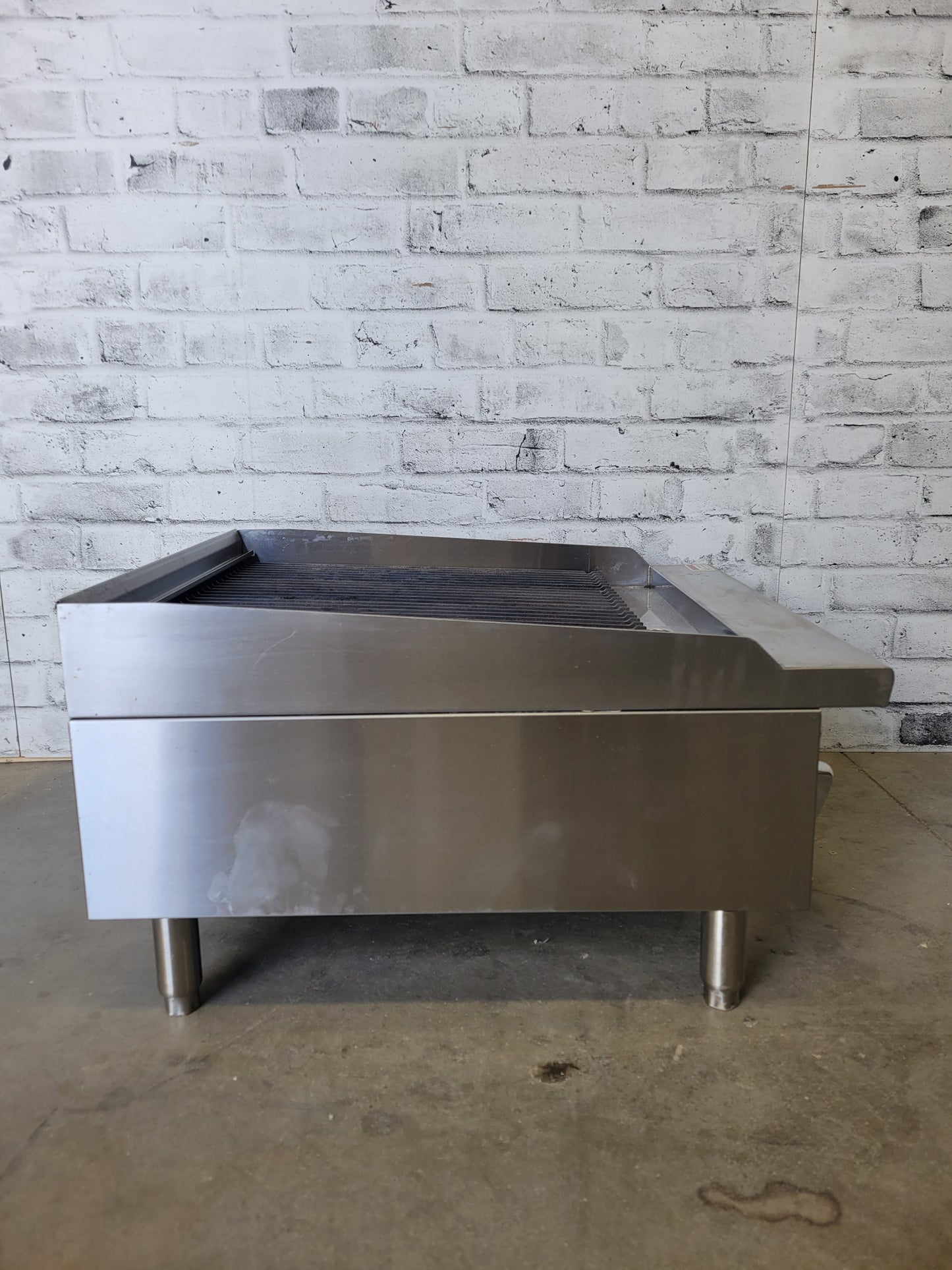 CookRite 24" Heavy Duty Radiant Charbroiler NG