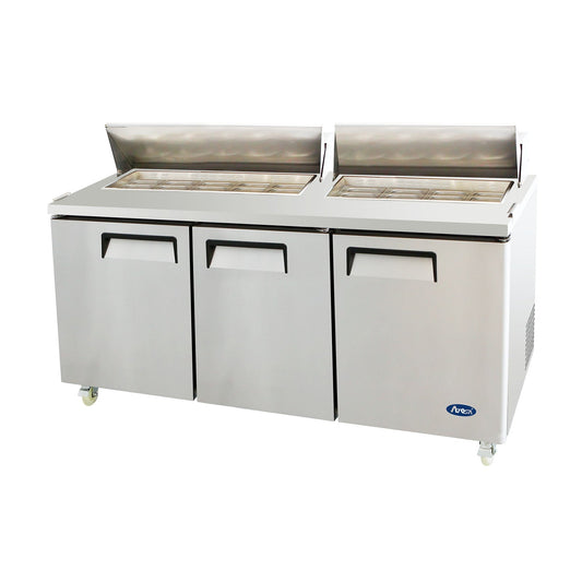 Réfrigérateur Atosa à trois sections pour sandwich/salade, 72-7/10"L x 30"P x 44-3/10"H, (MSF8304GR)